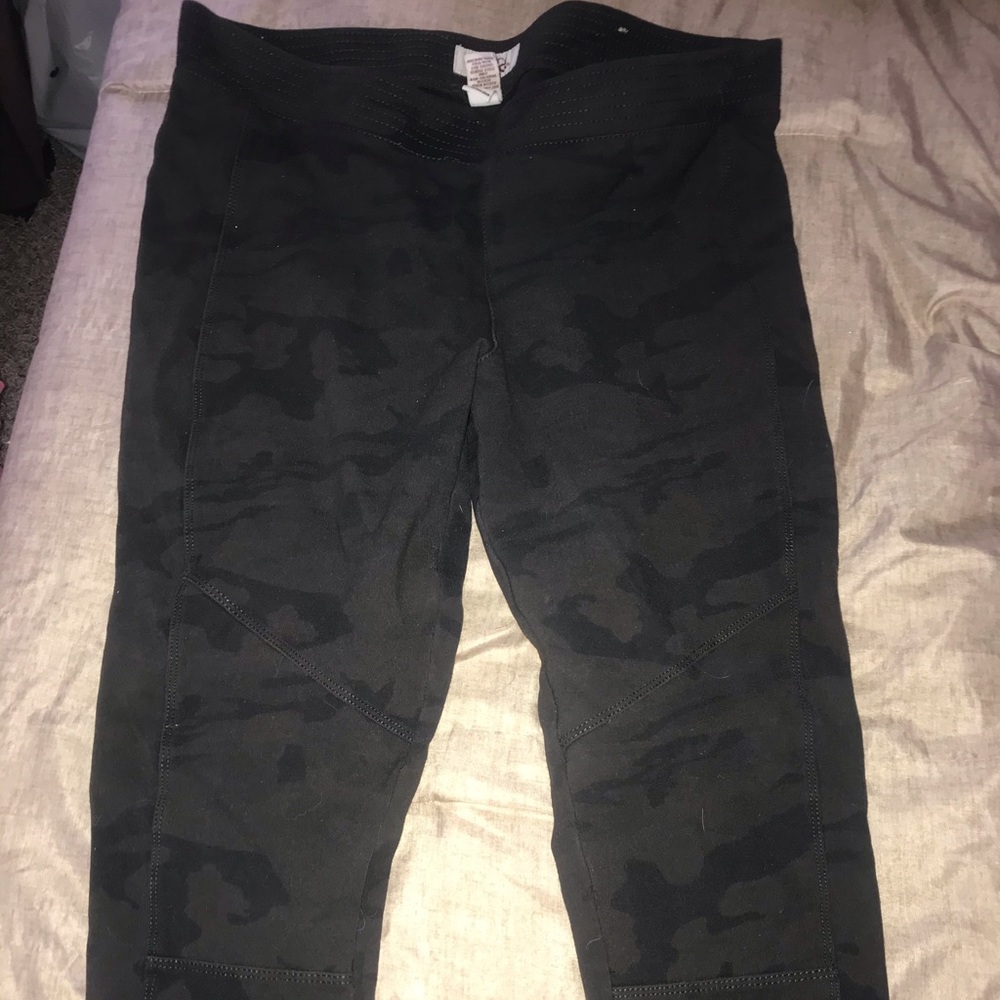 Camo workout leggings!!
